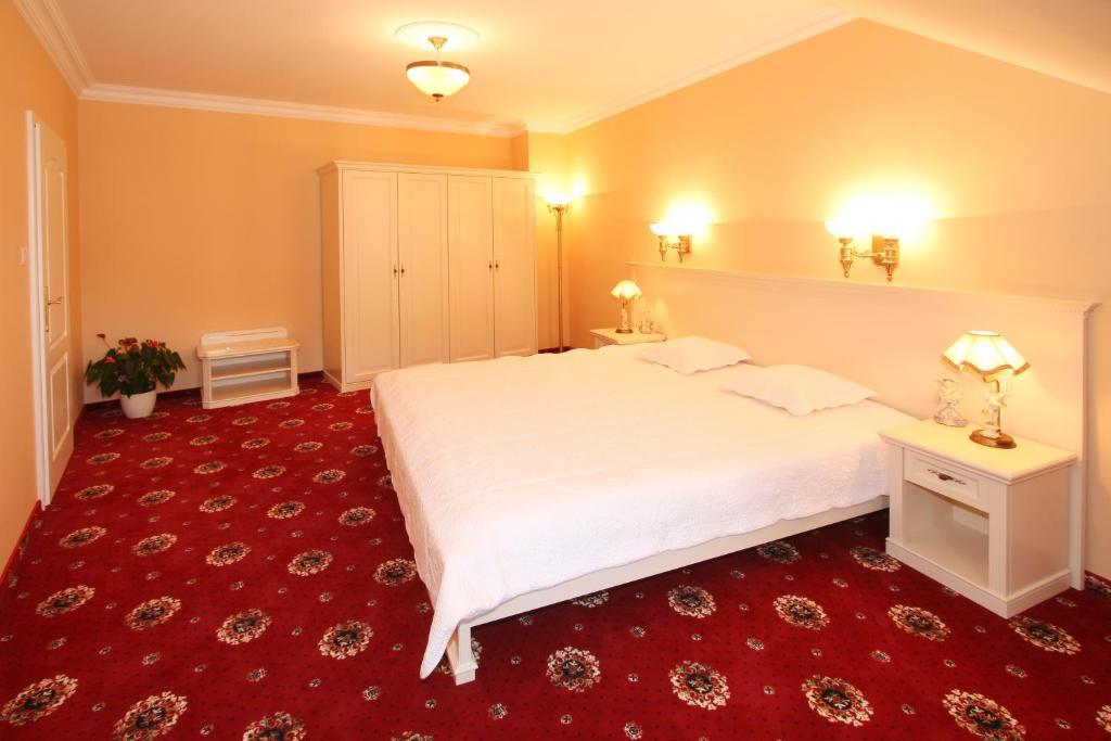 Apartments Natali Karlovy Vary Room photo